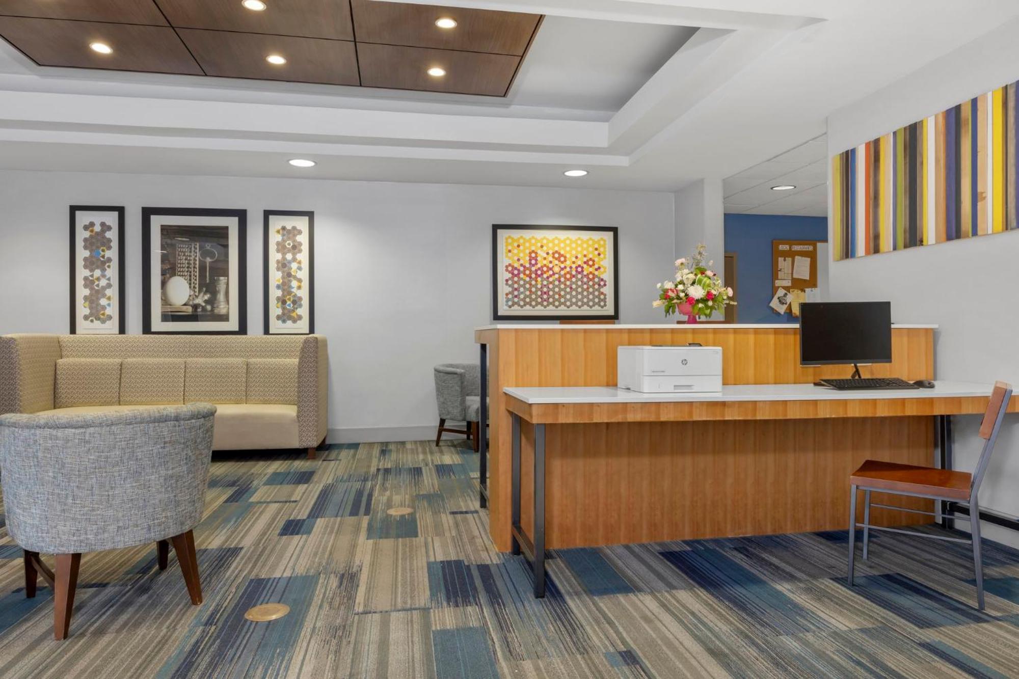 Holiday Inn Express Hotel & Suites West Coxsackie By Ihg Exterior photo